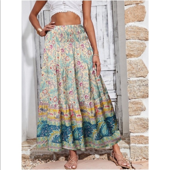 Boho Floral Paisley Print High Smocked Shirred Waist Maxi Skirt - Picture 2 of 9